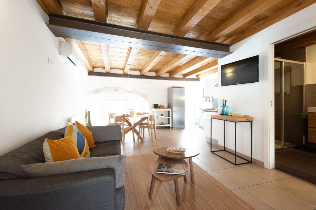 Ortigia Suite - Theater Syracuse Luaran gambar